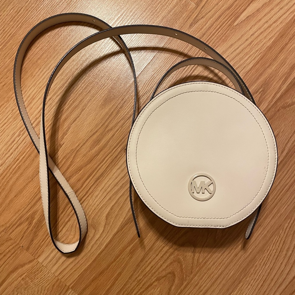 Michael Kors Aidy Leather Canteen Crossbody bag